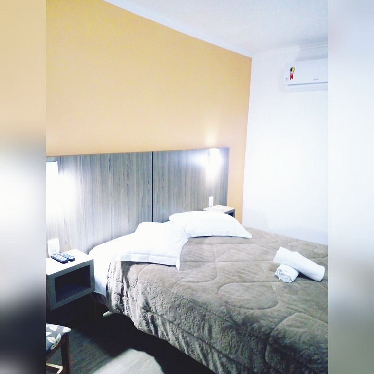 Quarto Genial Duplo Gramado