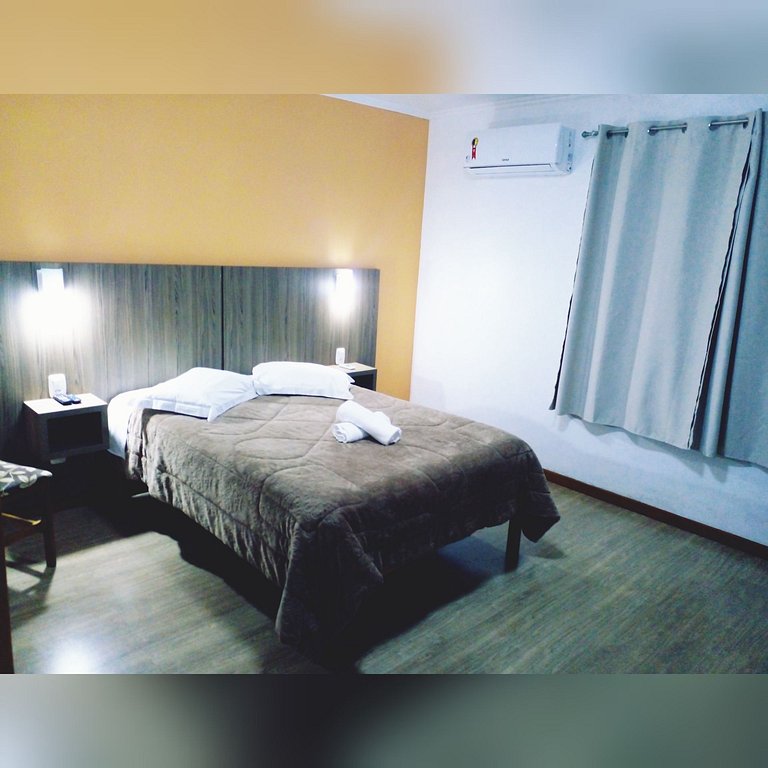 Quarto Genial Duplo Gramado