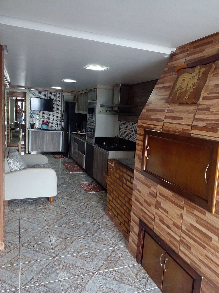 Casa dos Pinheiros I