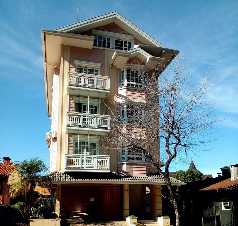 Apartamento no centro de Gramado Solar da Borges