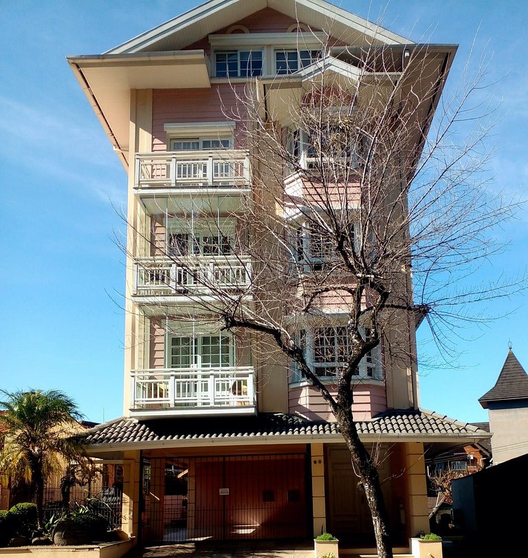 Apartamento no centro de Gramado Solar da Borges