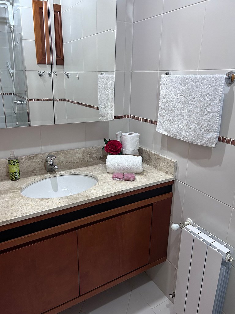 Apartamento em Condomínio By Cia da Temporada