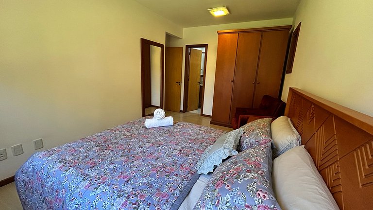 Apartamento em Condomínio By Cia da Temporada