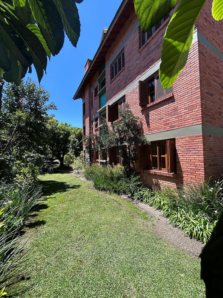 Apartamento em Condomínio By Cia da Temporada
