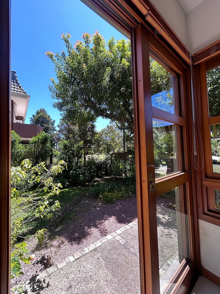 Apartamento em Condomínio By Cia da Temporada
