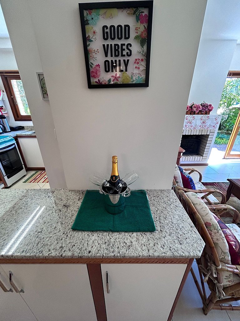 Apartamento em Condomínio By Cia da Temporada